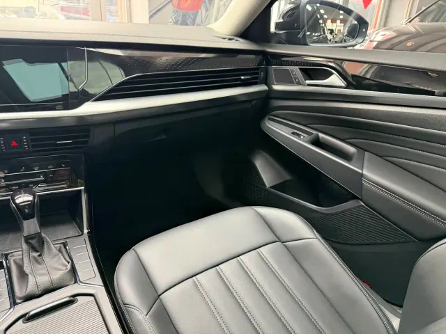 Volkswagen Passat — Фото автомобиля 14