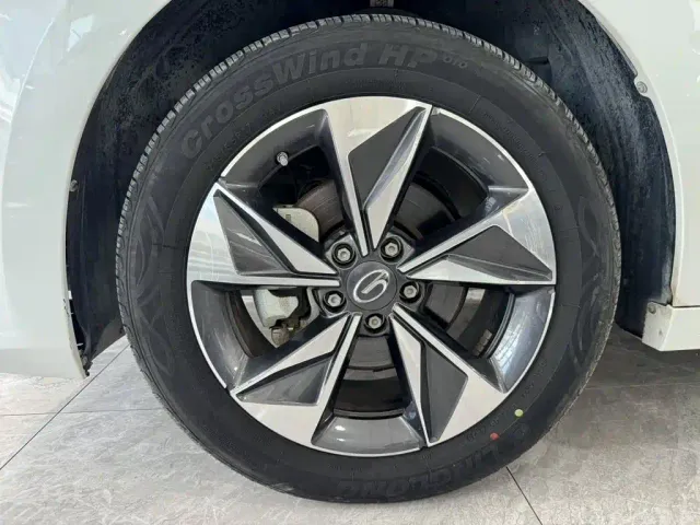 GAC Trumpchi M6 — Фото автомобиля 18