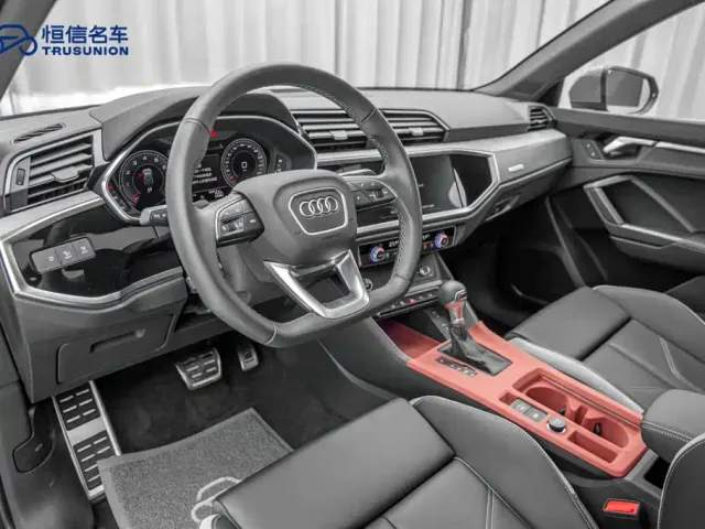 Audi Q3 — Фото автомобиля 12