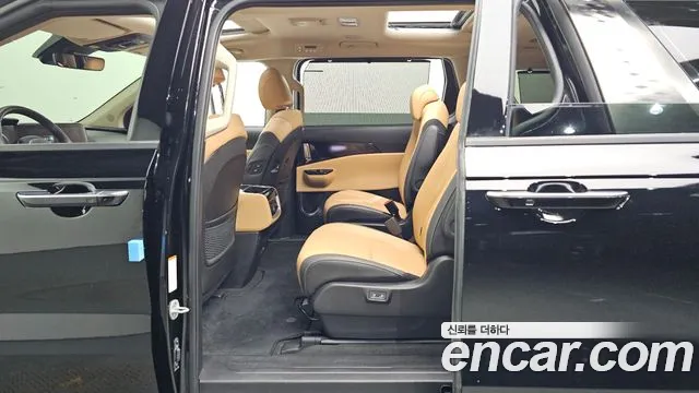 Kia Carnival Generation 4 — Фото автомобиля 11