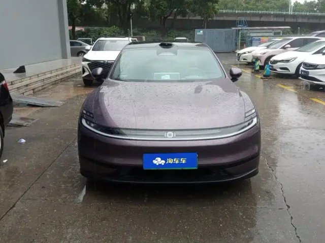 Changan Qiyuan A06 — Фото автомобиля 2