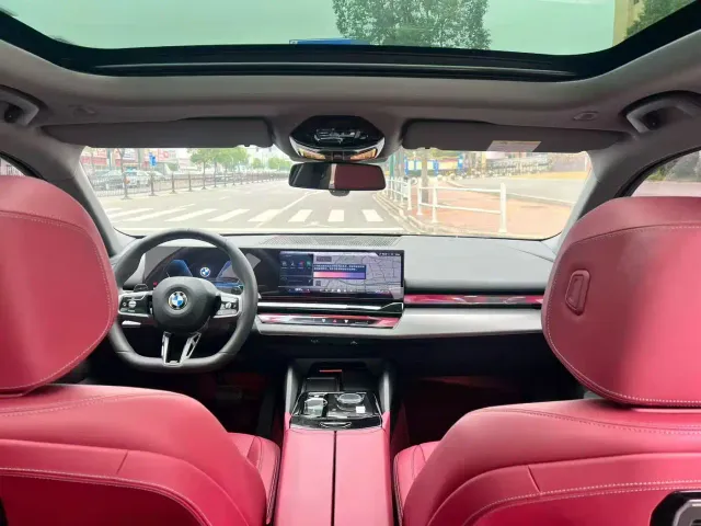 BMW 5 Series — Фото автомобиля 5