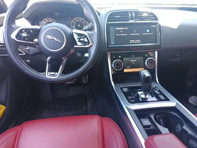 Jaguar XEL — Фото автомобиля 12