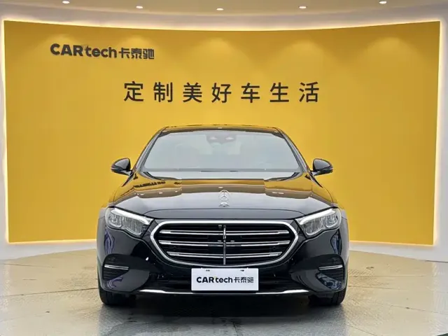 Mercedes-Benz E-Class — Фото автомобиля 3