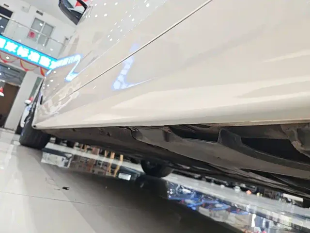 BMW 5 Series — Фото автомобиля 21
