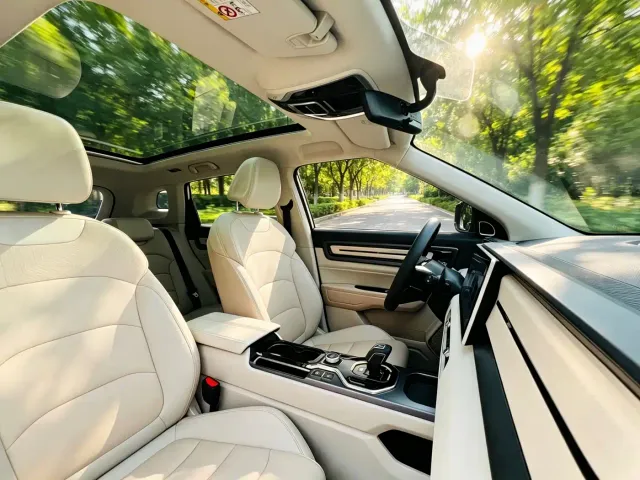 Geely ICON — Фото автомобиля 13