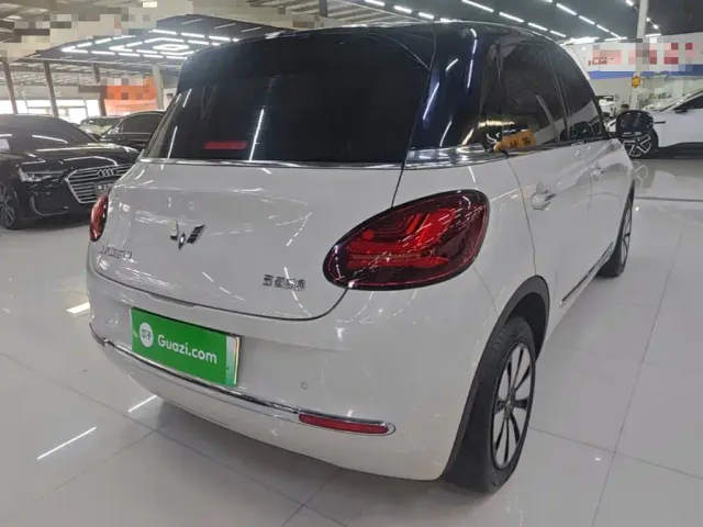Wuling Bingo — Фото автомобиля 6