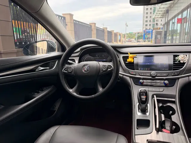 Buick LaCrosse — Фото автомобиля 5
