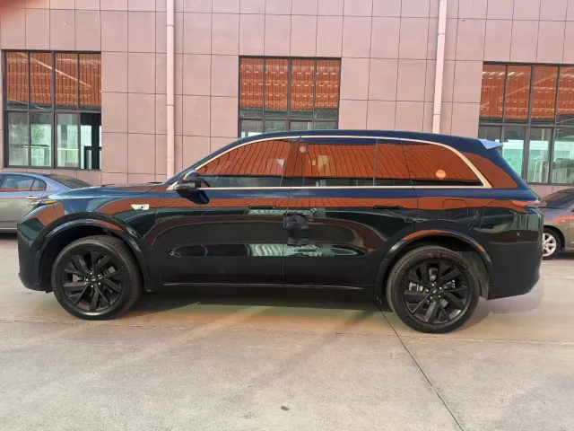 Li Auto L8 — Фото автомобиля 7