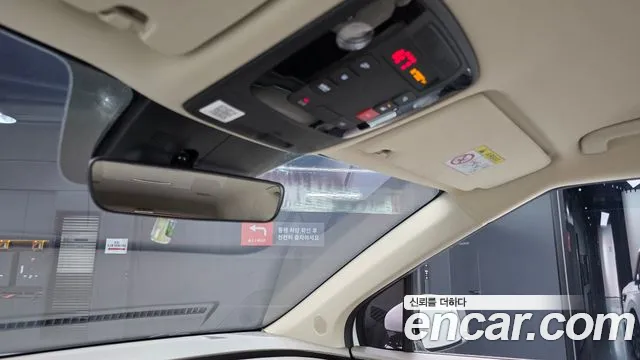 Kia Canival Carnival 4 поколение 9 мест Prestige — Фото автомобиля 18