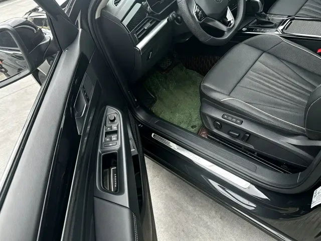Volkswagen Passat — Фото автомобиля 6