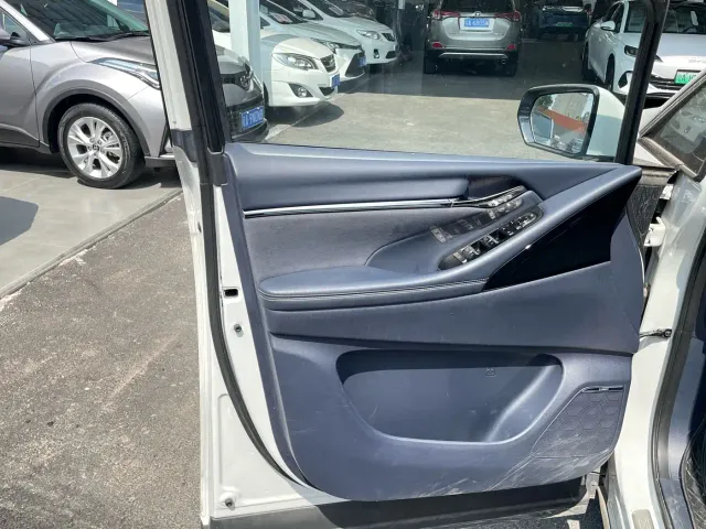 GAC Trumpchi Xiangwang M8 — Фото автомобиля 6