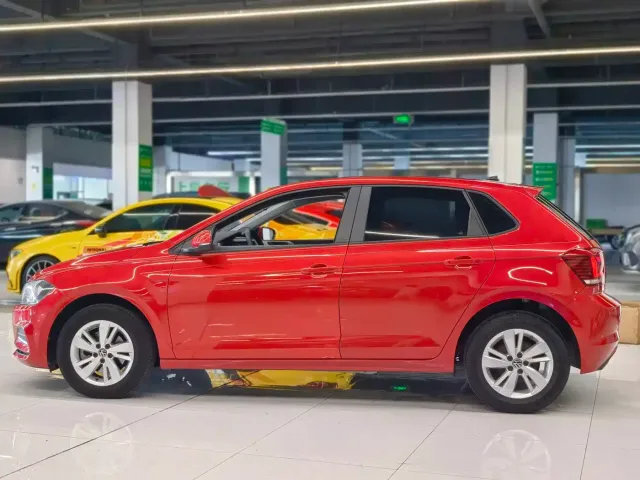 Volkswagen Polo — Фото автомобиля 5