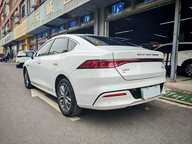 BYD Qin PLUS — Фото автомобиля 11