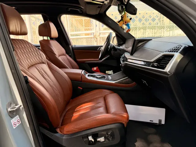 BMW X7 — Фото автомобиля 12