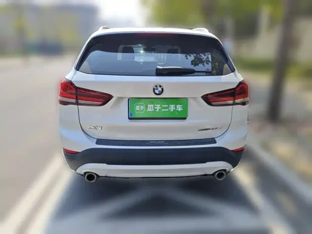 BMW X1 — Фото автомобиля 3