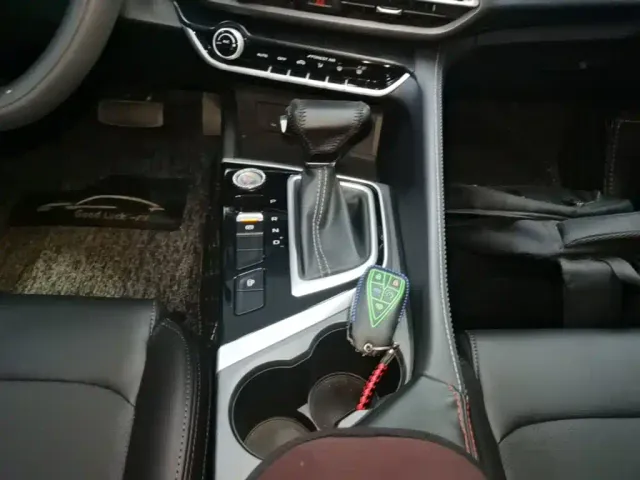 Changan Eado — Фото автомобиля 9