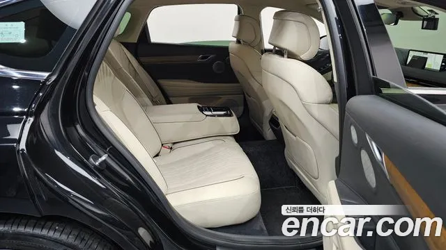 Genesis G80 Бензин 3.5 турбо AWD — Фото автомобиля 11