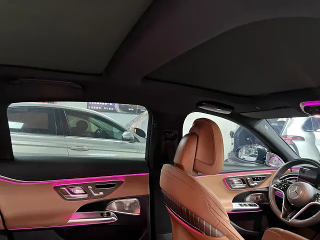 Mercedes-Benz E-Class — Фото автомобиля 17