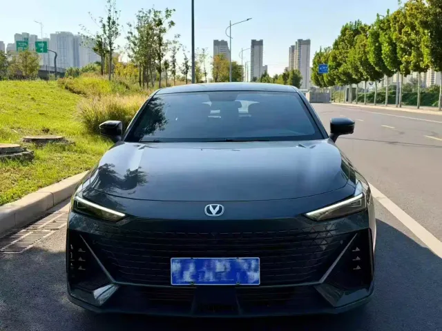 Changan UNI-V — Фото автомобиля 2