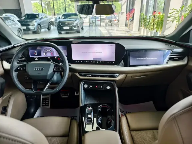 Audi Q5L — Фото автомобиля 10