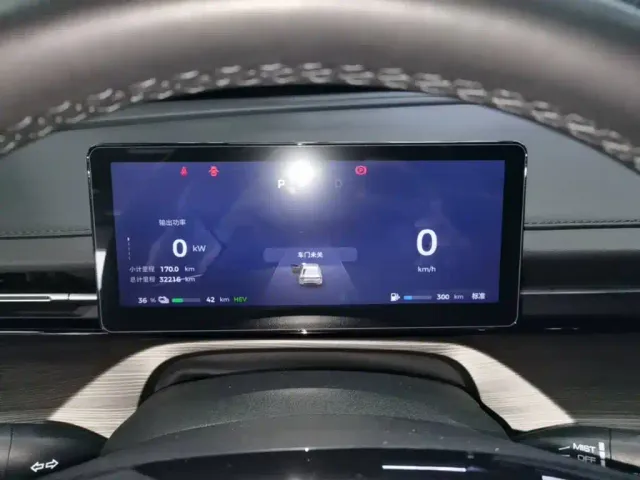 Wuling Starlight — Фото автомобиля 11