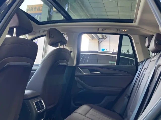 BMW X3 — Фото автомобиля 9