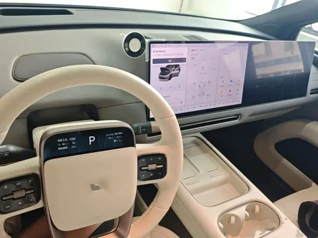 Li Auto i6 — Фото автомобиля 9