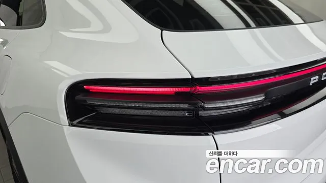 Porsche Macan — Фото автомобиля 21