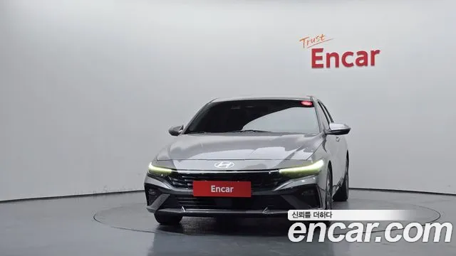 Hyundai Avante CN7 — Фото автомобиля 3