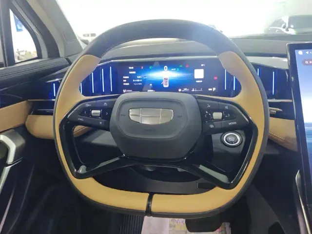Geely Boyue L — Фото автомобиля 15
