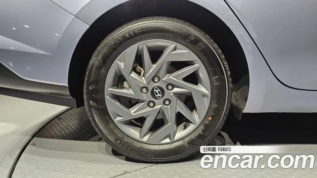 Hyundai Avante — Фото автомобиля 5