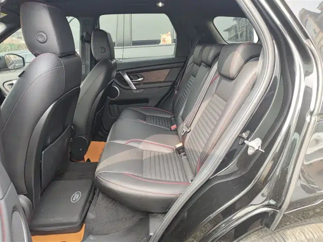 Land Rover Discovery Sport — Фото автомобиля 12