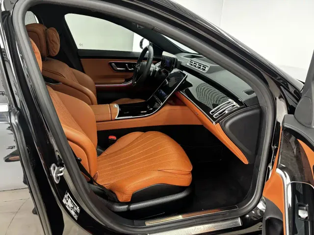 Mercedes-Benz S-Class — Фото автомобиля 24