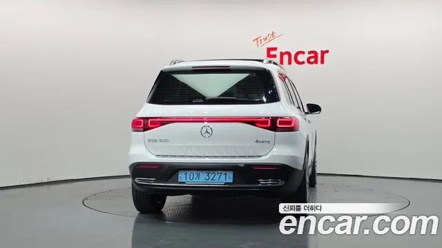 Mercedes-Benz EQB X243 — Фото автомобиля 4