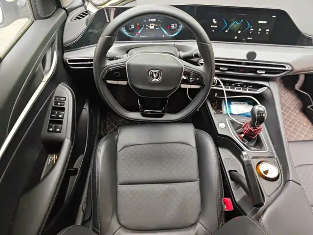 Changan Eado — Фото автомобиля 6
