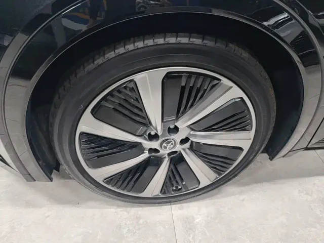 Toyota bZ5 — Фото автомобиля 22