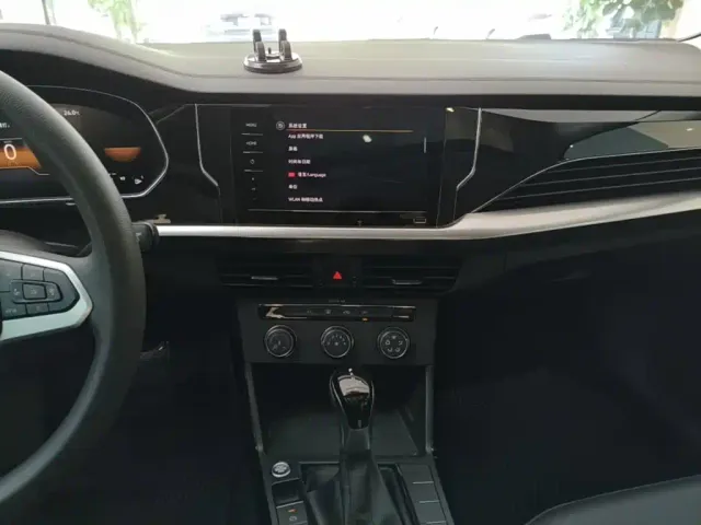 Volkswagen Passat — Фото автомобиля 12