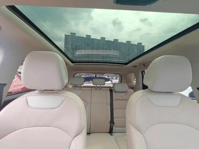 Geely ICON — Фото автомобиля 14
