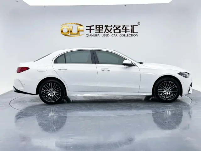 Mercedes-Benz C-Class — Фото автомобиля 4