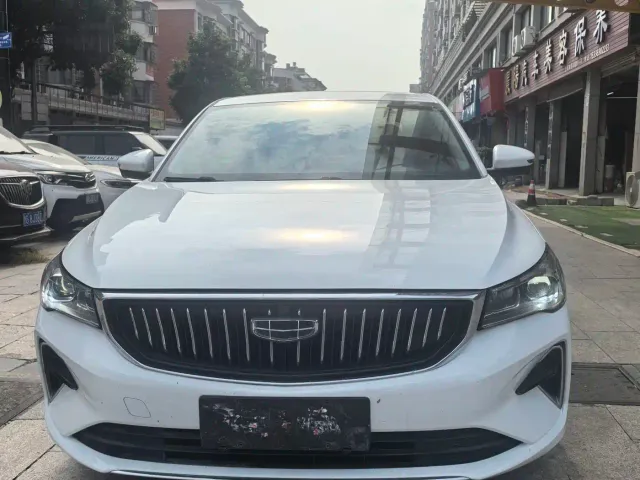 Geely Emgrand — Фото автомобиля 2