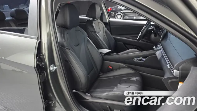 Hyundai Avante CN7 — Фото автомобиля 16