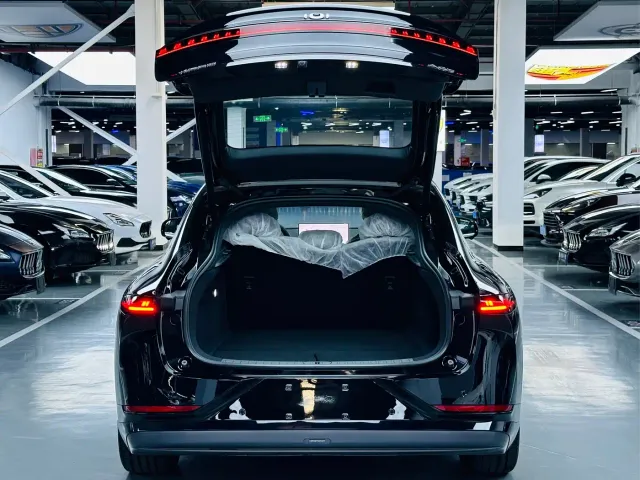 Changan Qiyuan A07 — Фото автомобиля 11