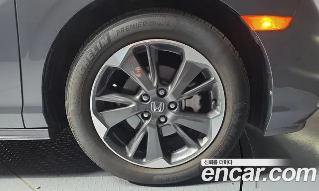 Honda Odyssey — Фото автомобиля 6