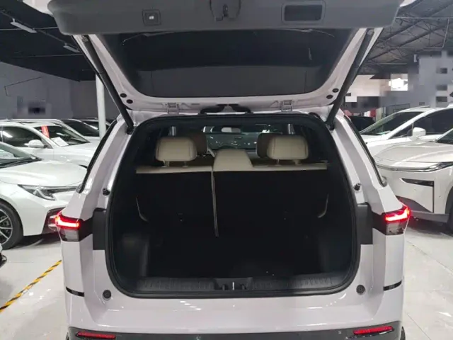 Toyota BoZhi 3X — Фото автомобиля 18