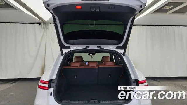 Genesis GV70 2.5T Бензин 2WD — Фото автомобиля 18