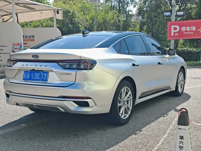 Ford Mondeo — Фото автомобиля 5