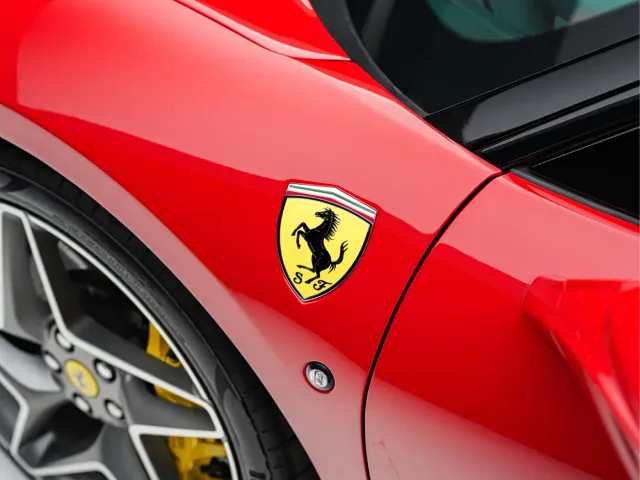 Ferrari F8 — Фото автомобиля 7