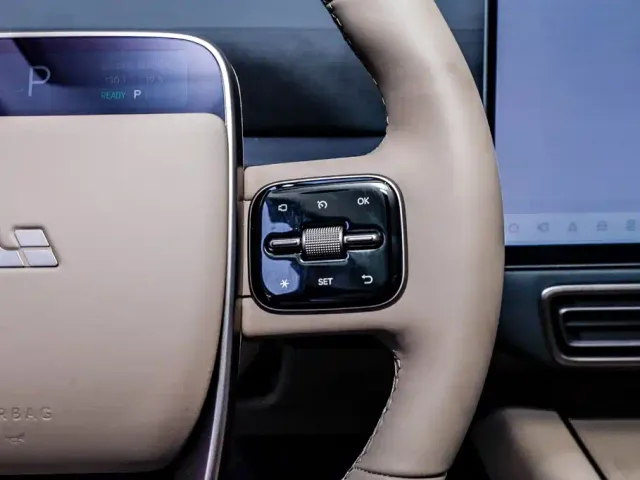 Li Auto MEGA — Фото автомобиля 17