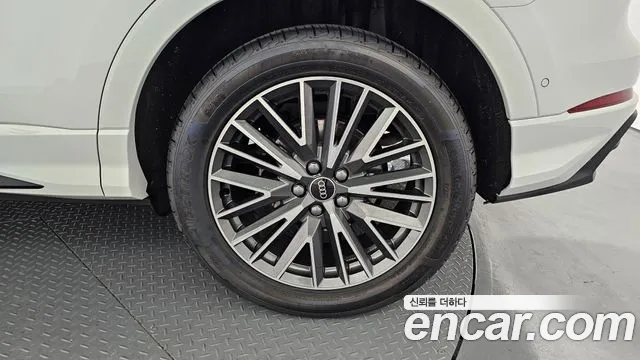 Audi Q3 35 TDI Premium — Фото автомобиля 20
